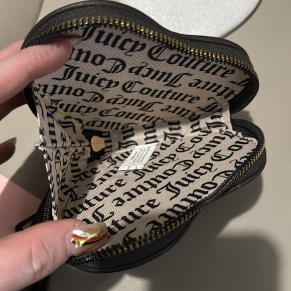 NWT Juicy Couture Retro Mini Heart Zip Around Wallet - Picture 5 of 7